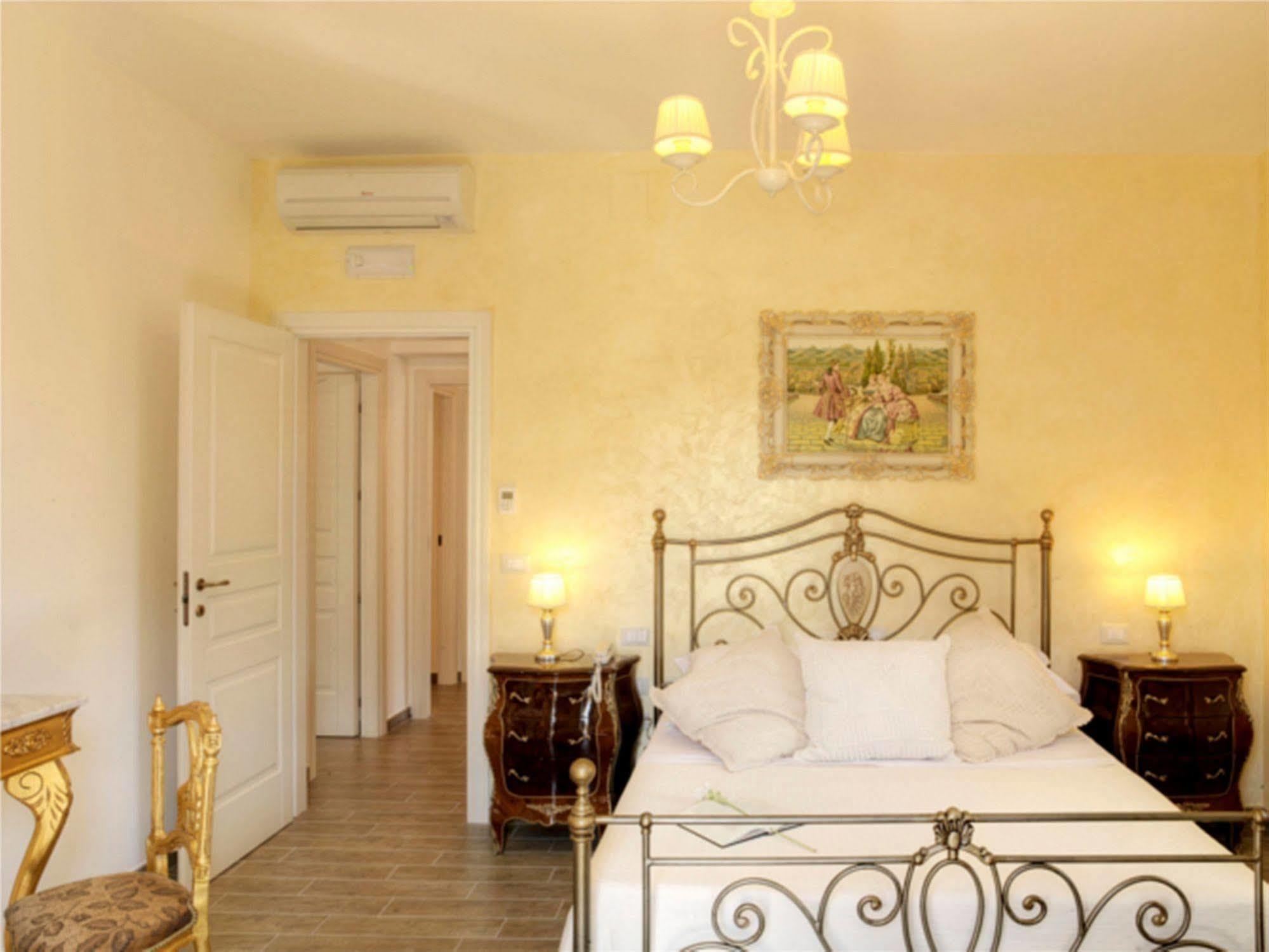 Villa Grace Tombolato Montesilvano Bagian luar foto