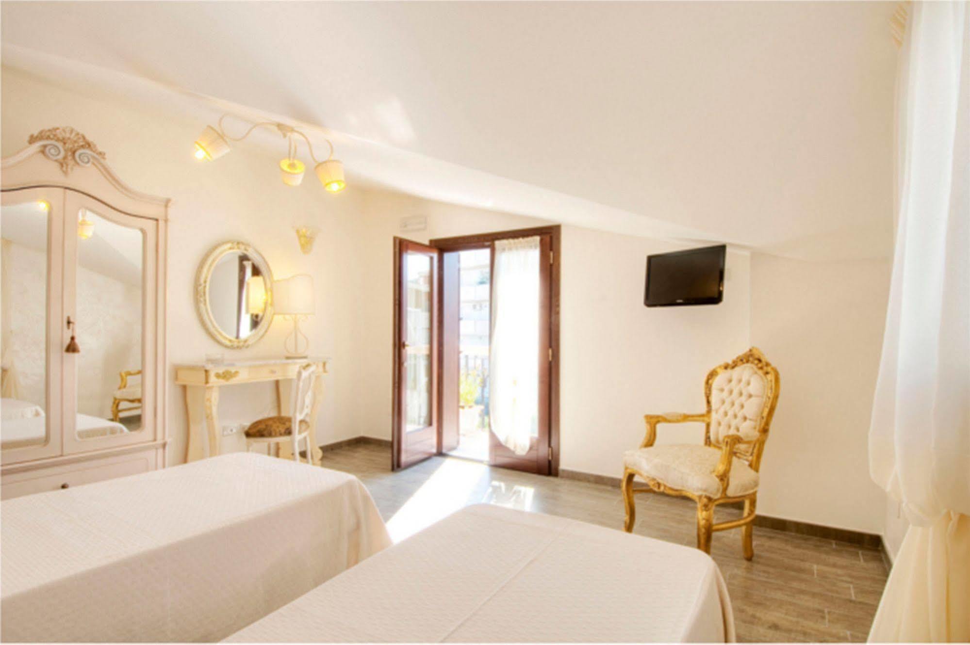 Villa Grace Tombolato Montesilvano Bagian luar foto